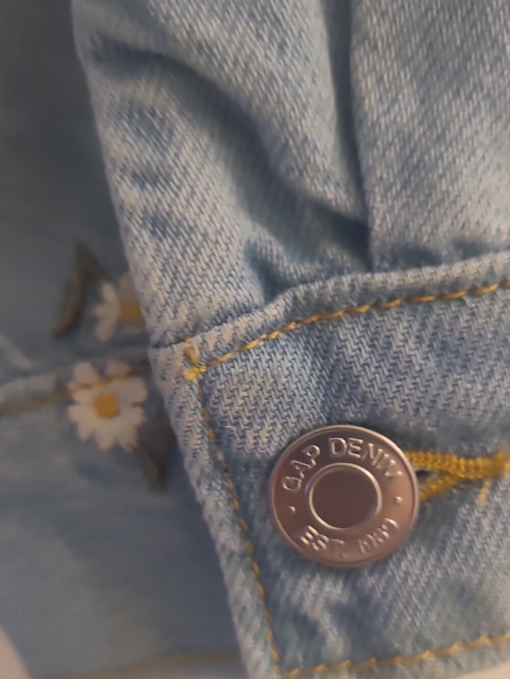 GAP Kids Girls Denim Jacket Floral Embroidered Daisys Light Blue Jean Jacket Med - Picture 14 of 14